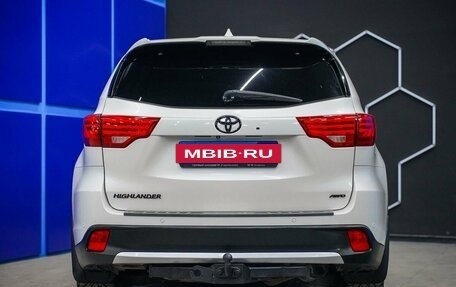 Toyota Highlander III, 2014 год, 2 920 000 рублей, 8 фотография
