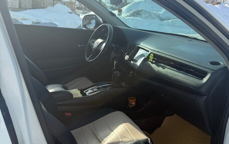 Honda Vezel, 2021 год, 2 050 000 рублей, 5 фотография