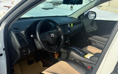 Honda Vezel, 2021 год, 2 050 000 рублей, 6 фотография