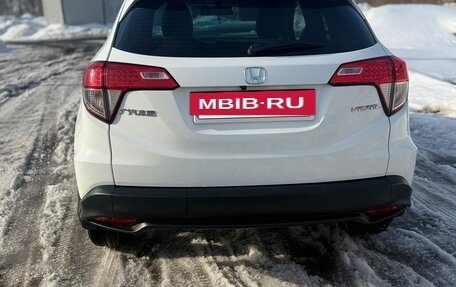 Honda Vezel, 2021 год, 2 050 000 рублей, 3 фотография