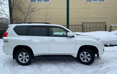 Toyota Land Cruiser Prado 150 рестайлинг 2, 2013 год, 3 700 000 рублей, 5 фотография