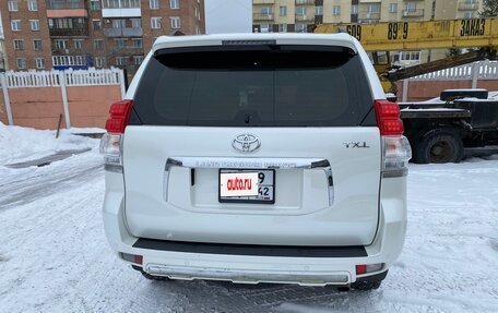 Toyota Land Cruiser Prado 150 рестайлинг 2, 2013 год, 3 700 000 рублей, 14 фотография