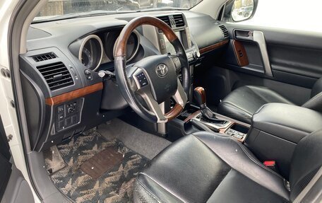 Toyota Land Cruiser Prado 150 рестайлинг 2, 2013 год, 3 700 000 рублей, 18 фотография