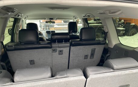 Toyota Land Cruiser Prado 150 рестайлинг 2, 2013 год, 3 700 000 рублей, 19 фотография