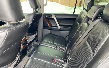 Toyota Land Cruiser Prado 150 рестайлинг 2, 2013 год, 3 700 000 рублей, 21 фотография