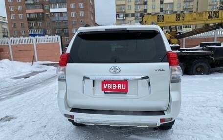 Toyota Land Cruiser Prado 150 рестайлинг 2, 2013 год, 3 700 000 рублей, 28 фотография