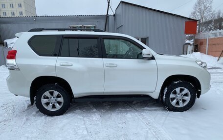 Toyota Land Cruiser Prado 150 рестайлинг 2, 2013 год, 3 700 000 рублей, 35 фотография