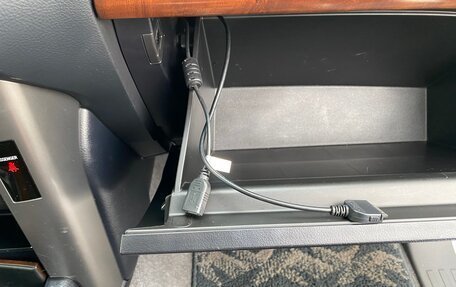 Toyota Land Cruiser Prado 150 рестайлинг 2, 2013 год, 3 700 000 рублей, 38 фотография