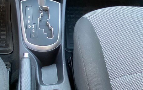 Hyundai Solaris II рестайлинг, 2011 год, 700 000 рублей, 20 фотография