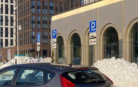 Hyundai Solaris II рестайлинг, 2011 год, 700 000 рублей, 10 фотография