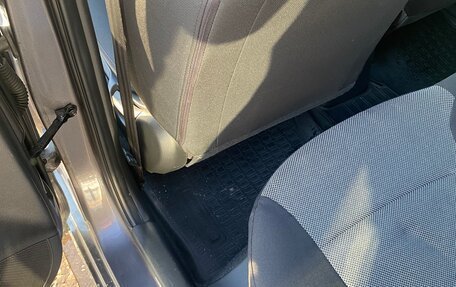 Hyundai Solaris II рестайлинг, 2011 год, 700 000 рублей, 27 фотография