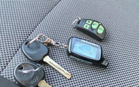 Hyundai Solaris II рестайлинг, 2011 год, 700 000 рублей, 30 фотография