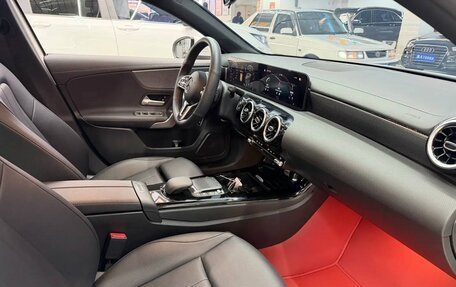 Mercedes-Benz A-Класс, 2022 год, 1 990 000 рублей, 13 фотография