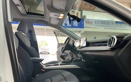 Chevrolet Monza, 2023 год, 1 350 000 рублей, 19 фотография