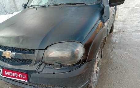 Chevrolet Niva I рестайлинг, 2018 год, 710 000 рублей, 3 фотография