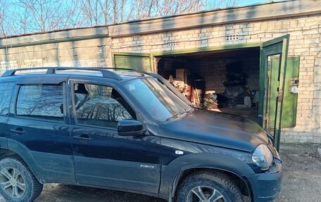 Chevrolet Niva I рестайлинг, 2018 год, 710 000 рублей, 10 фотография