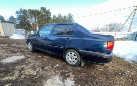 Volkswagen Vento, 1994 год, 120 000 рублей, 4 фотография