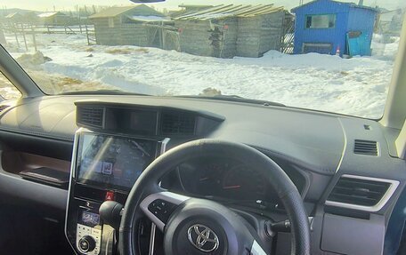 Toyota Roomy I, 2017 год, 1 050 000 рублей, 5 фотография