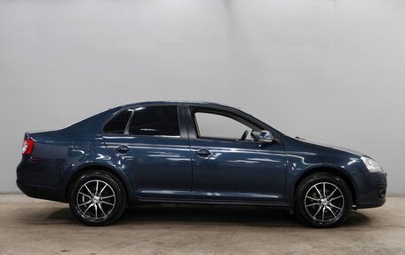 Volkswagen Jetta VI, 2010 год, 640 000 рублей, 5 фотография