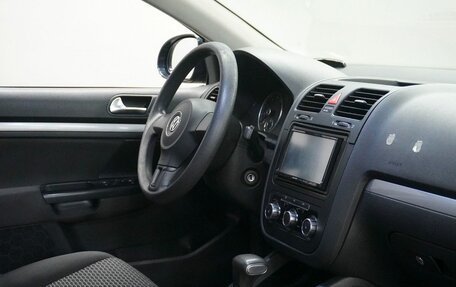 Volkswagen Jetta VI, 2010 год, 640 000 рублей, 11 фотография