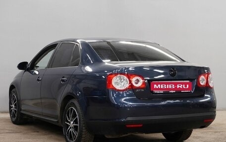 Volkswagen Jetta VI, 2010 год, 640 000 рублей, 6 фотография