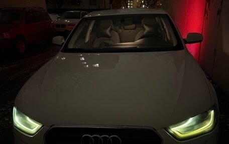 Audi A4, 2012 год, 800 000 рублей, 1 фотография