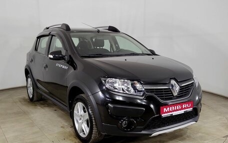 Renault Sandero II рестайлинг, 2015 год, 1 050 000 рублей, 1 фотография