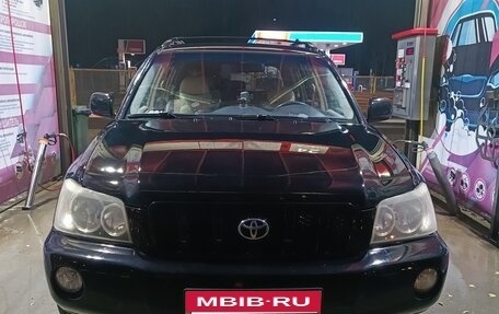 Toyota Highlander III, 2003 год, 825 000 рублей, 3 фотография