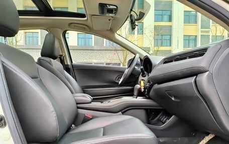 Honda Vezel, 2022 год, 1 880 000 рублей, 11 фотография