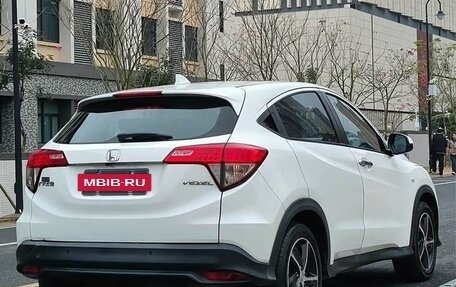 Honda Vezel, 2022 год, 1 880 000 рублей, 5 фотография