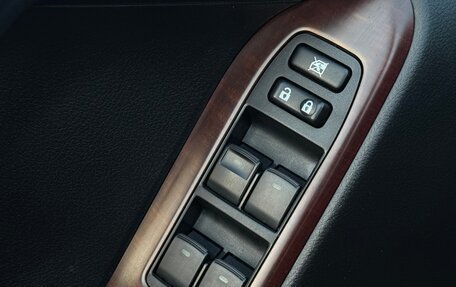 Toyota Land Cruiser Prado 150 рестайлинг 2, 2016 год, 3 800 000 рублей, 11 фотография