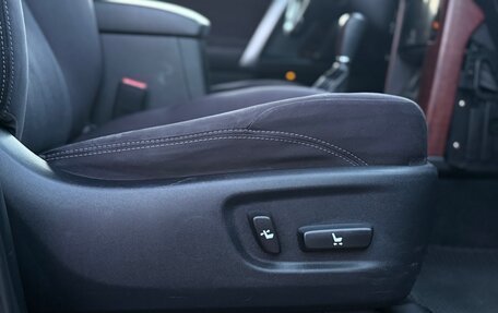 Toyota Land Cruiser Prado 150 рестайлинг 2, 2016 год, 3 800 000 рублей, 19 фотография