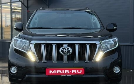 Toyota Land Cruiser Prado 150 рестайлинг 2, 2016 год, 3 800 000 рублей, 2 фотография