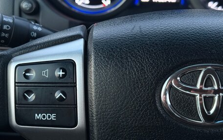 Toyota Land Cruiser Prado 150 рестайлинг 2, 2016 год, 3 800 000 рублей, 26 фотография