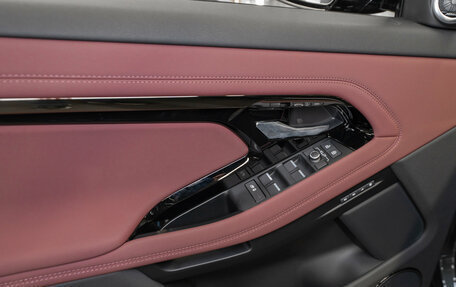 Land Rover Range Rover Evoque II, 2025 год, 6 000 000 рублей, 15 фотография