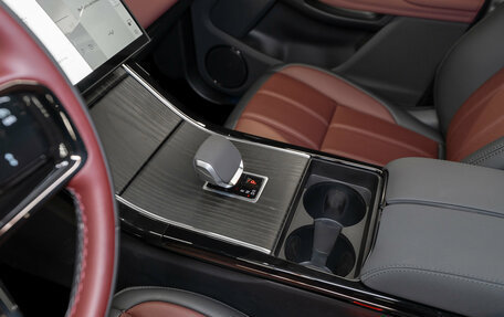 Land Rover Range Rover Evoque II, 2025 год, 6 000 000 рублей, 17 фотография