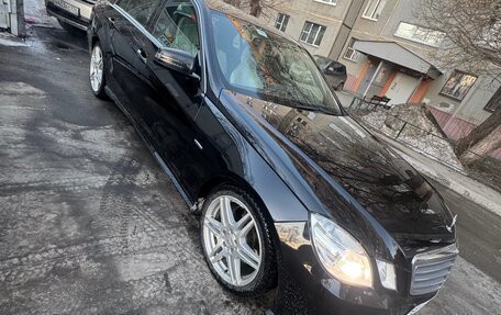 Mercedes-Benz E-Класс, 2012 год, 2 000 000 рублей, 3 фотография