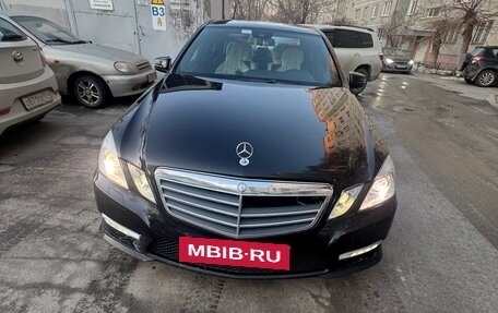 Mercedes-Benz E-Класс, 2012 год, 2 000 000 рублей, 2 фотография