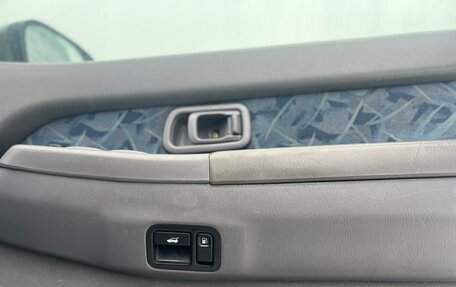 Nissan Terrano II рестайлинг, 1999 год, 400 000 рублей, 12 фотография