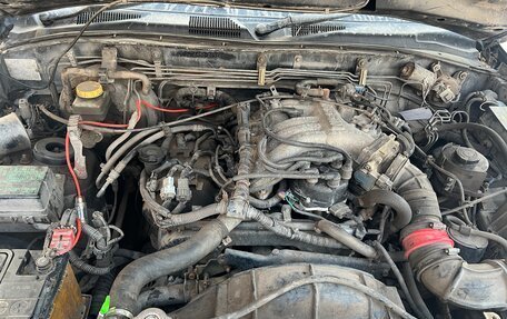 Nissan Terrano II рестайлинг, 1999 год, 400 000 рублей, 25 фотография