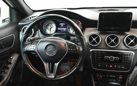 Mercedes-Benz GLA, 2015 год, 2 050 000 рублей, 14 фотография