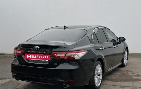 Toyota Camry, 2019 год, 3 250 000 рублей, 5 фотография
