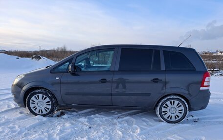 Opel Zafira B, 2010 год, 800 000 рублей, 5 фотография