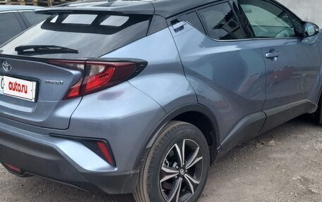 Toyota C-HR I рестайлинг, 2022 год, 3 200 000 рублей, 2 фотография