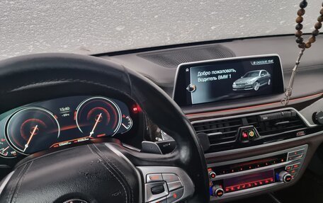 BMW 7 серия, 2016 год, 3 100 000 рублей, 15 фотография