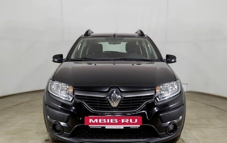 Renault Sandero II рестайлинг, 2015 год, 1 050 000 рублей, 2 фотография