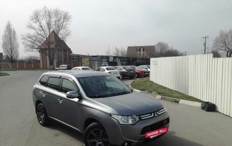Mitsubishi Outlander III рестайлинг 3, 2012 год, 1 250 000 рублей, 3 фотография