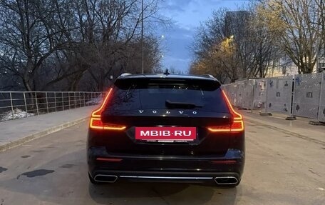 Volvo V60 II, 2020 год, 2 650 000 рублей, 2 фотография