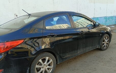 Hyundai Solaris II рестайлинг, 2012 год, 950 000 рублей, 2 фотография