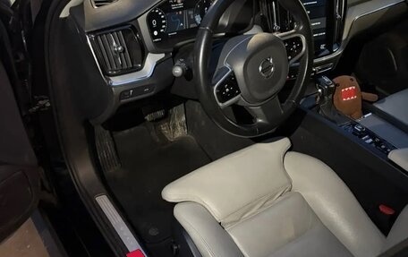 Volvo V60 II, 2020 год, 2 650 000 рублей, 9 фотография